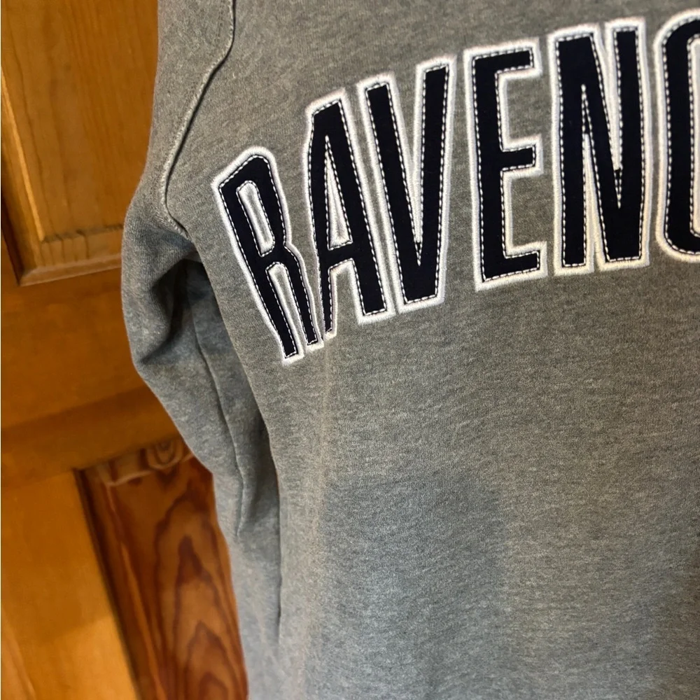 Ravenclaw Gray Sweatshirt Unisex - Picture 4 of 7